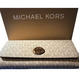 Michael Kors Wallet Eggshell
