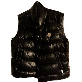 Moncler-Winter padded sleeveless vest-Black