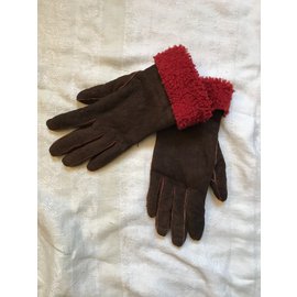 Hermès-Shearling gloves.-Brown