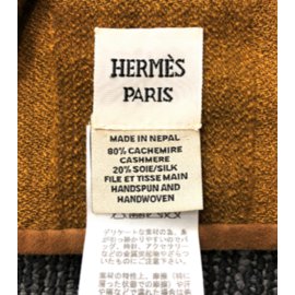 Hermès-Hermes Cachemira y manta de seda.-Castaño