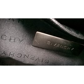 Givenchy-Givenchy Handtasche-Aus weiß
