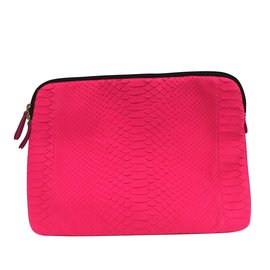 Emilio Pucci Capa de pc em Python Fuschia