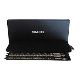 Chanel-Federmäppchen mit Chanel-Stiften-Schwarz