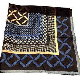 Lancel Hellblau