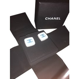 Chanel-Boucle d’oreille carré logo Chanel-Argenté,Blanc,Bleu Marine