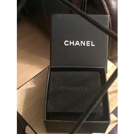 Chanel-Boucle d’oreille carré logo Chanel-Argenté,Blanc,Bleu Marine