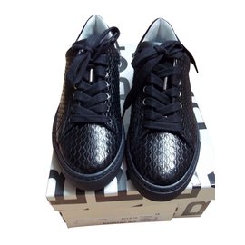 Barbara Bui Baskets Noir