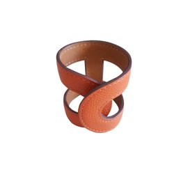 Hermès-Bracelets-Orange