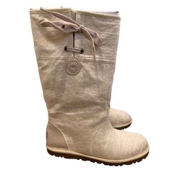 Ugg Boots Eggshell