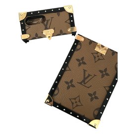 Louis Vuitton-Iphone Shell 7 or 8 more-Brown