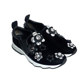 Fendi-Sneakers-Black