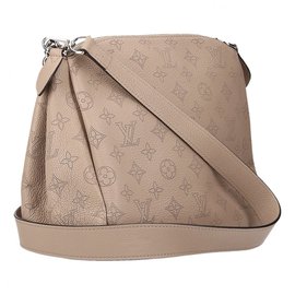 Louis Vuitton-Babylone chain BB leather Mahina-Beige