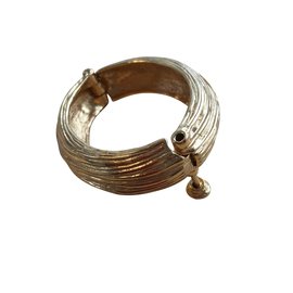 Yves Saint Laurent-Muito bom bracelete de prata dourada da casa de saint Laurent-Dourado
