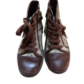 Gucci-Sneakers-Brown