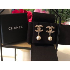 Chanel-Orecchini Chanel-Bianco,D'oro