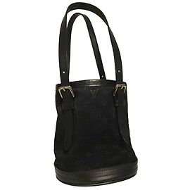Louis Vuitton Micro Mini Cubeta Negro