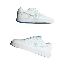 Nike-Forza Nike in pelle-Bianco