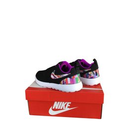 Nike-Mixed Nike Sneakers-Black