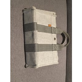 Hermès-Tote-Grey