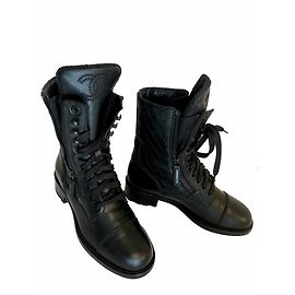 Chanel com caixa! amarrar botas de tornozelo Preto
