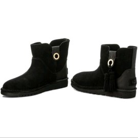 ugg amal black