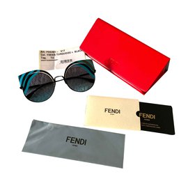 Fendi-Cat-eye sunglasses-Multiple colors