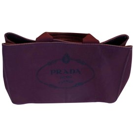 Prada-Handtaschen-Bordeaux