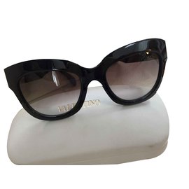 Valentino-Des lunettes de soleil-Noir