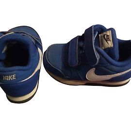 Nike MD Runner 2 Sneakers Dark Blue Cloth Dark blue
