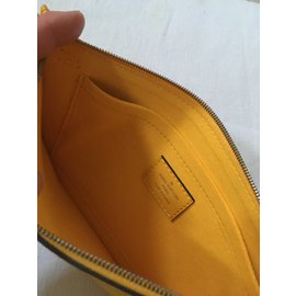 Louis Vuitton-Neverfull-Yellow