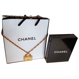 Chanel-necklace-Golden