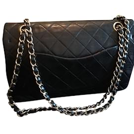 Chanel-Eterno-Preto