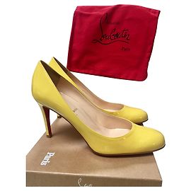 Zapatos de tacón Christian Louboutin Miss Gena de charol amarillo Amarillo