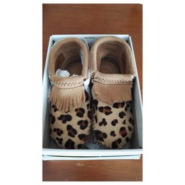 Minnetonka-Oxfords Loafers-Beige