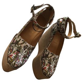 Christian Louboutin-estilo sapatilha - padrão de estilo Camargue em tecidos estampados-Bege