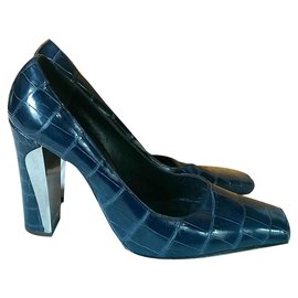 Louis Vuitton-Heels-Blue