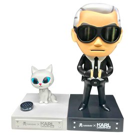 Karl Lagerfeld-Karl Largerfeld e Choupette-Preto