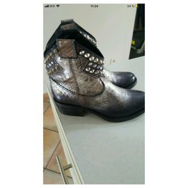 Strategia-Ankle Boots-Silvery