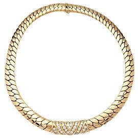 Collana di mauboussin in oro giallo e diamanti. Altro