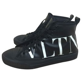 Valentino Garavani-Zapatillas altas VLTN-Negro