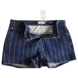 Closed short Bleu