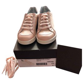 Louis Vuitton-Sneakers-Pink