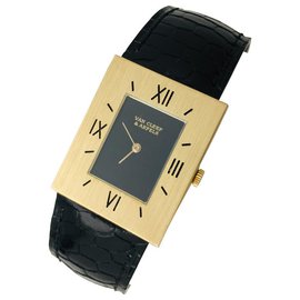 Van Cleef & Arpels-Van Cleef & Arpels and Piaget watch in yellow gold, Leather.-Other