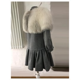 Louis Vuitton-Manteau de laine capelet de renard blanc-Gris