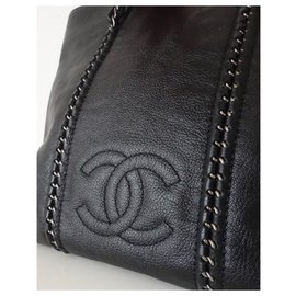 Chanel-Bolsa de compras mediana-Negro