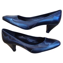 Gaspard Yurkievich Two-tone leather pumps Black Blue