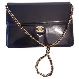Chanel-Bolsa CHANEL vintage em couro envernizado-Preto