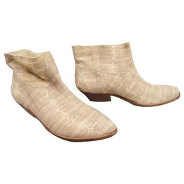 Surface To Air-Obermaterial zu Kim Kim Boots V-Modell2-Beige
