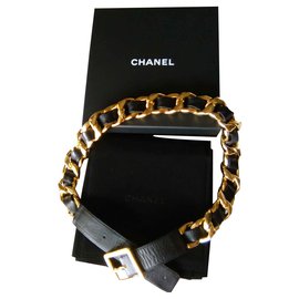 Chanel-CHANEL - Gürtel aus vergoldetem Schnallenleder-Schwarz,Golden