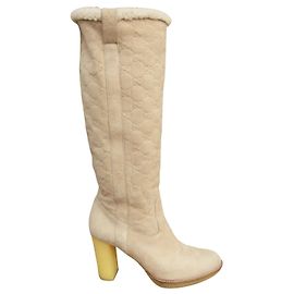 Botas Gucci em ovelhas devolvidas (Shearling) Fora de branco
